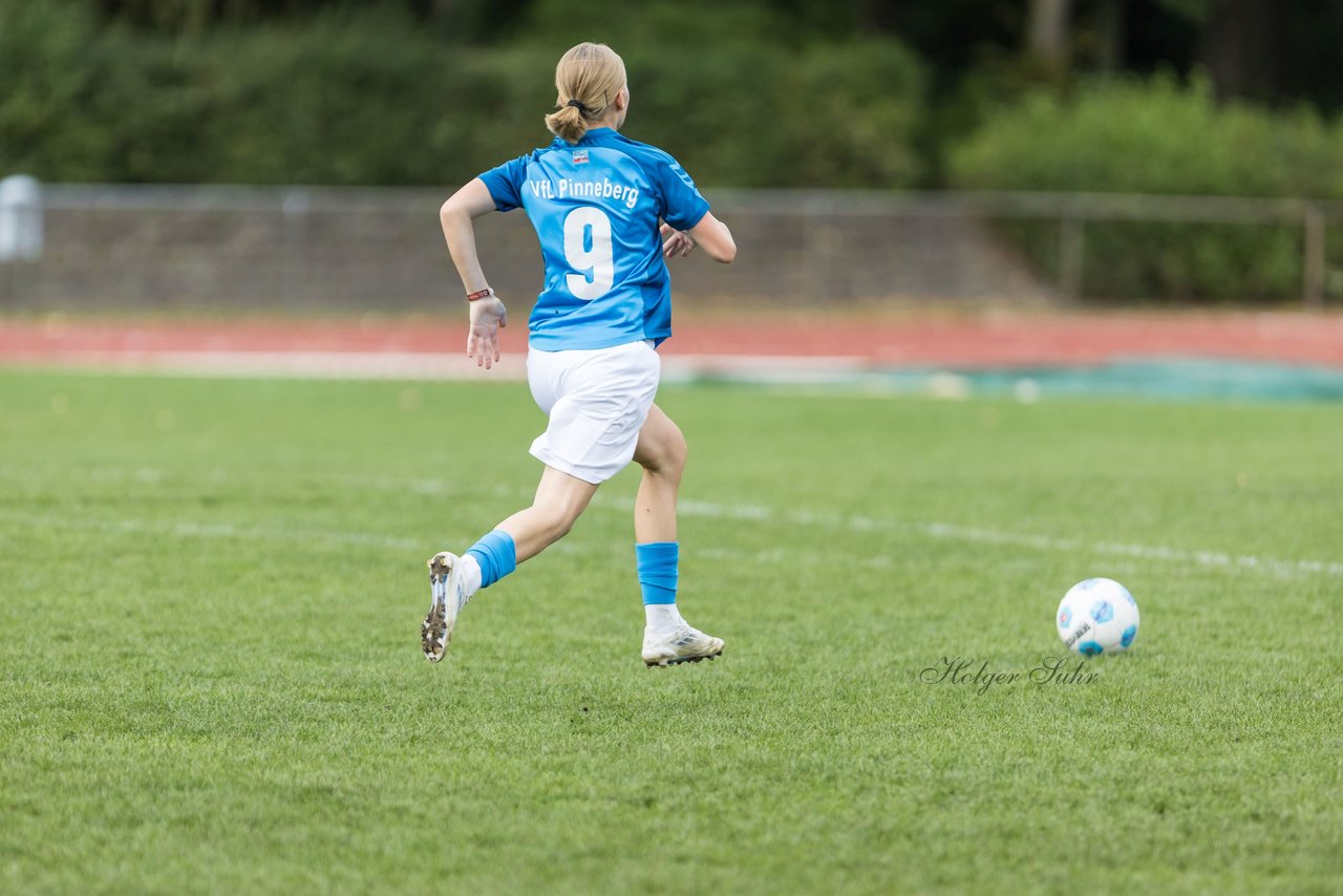 Bild 372 - wBJ VfL Pinneberg - Germania Schnelsen : Ergebnis: 15:1